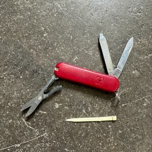 Victorinox Signature Lite Swiss Army Knife 58MM Red 4 Multi Tool